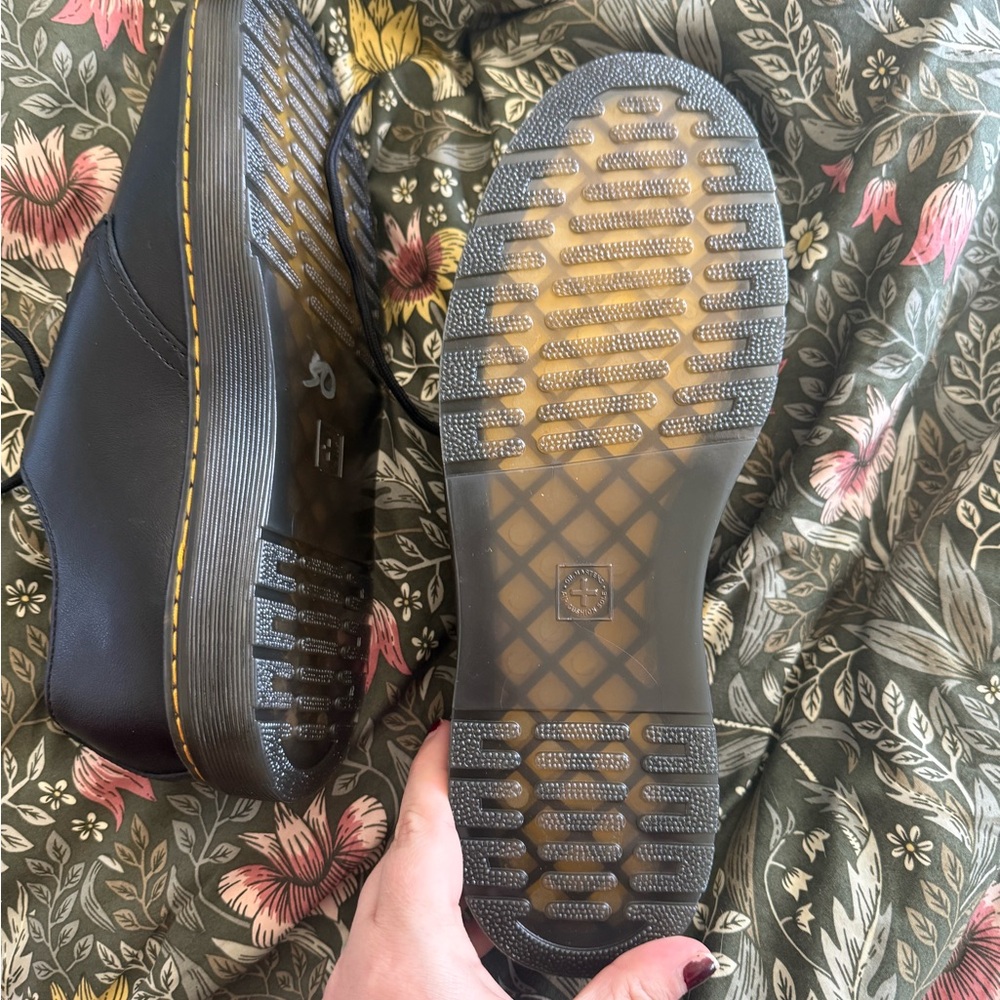 Dr. Martens Black Leather Derby Shoes with Gold Eyelets NWOT - Picture 2 of 3